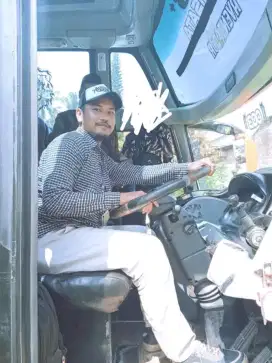 Sedang mencari kerja sebagai driver SIM B1