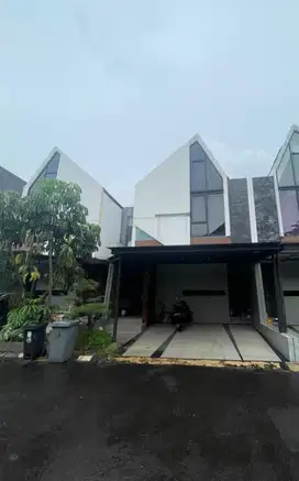 RUMAH DALAM CLUSTER DEKAT STASIUN PD RANJI DAN MRT LEBAK BULUS