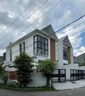 Rumah Baru Gress Hook Scandinavian Darmo Harapan Hanya 2Man saja