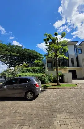 DIJUAL CEOAT.. TURUN HARGA.. TERMURAH..   Di Nava Park BSD City