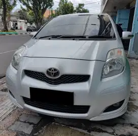 Toyota Yaris 1.5 E AT 2010 Silver Metalik