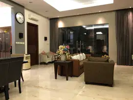 TURUN HARGA DIJUAL CEPAT RUMAH LUAS 12X27 LAYAR PERMAI PIK