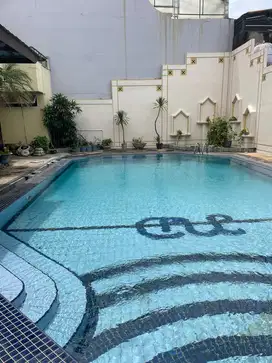 Rumah Besar Semi Furnished Sudah Renov di Bintaro Jaksel