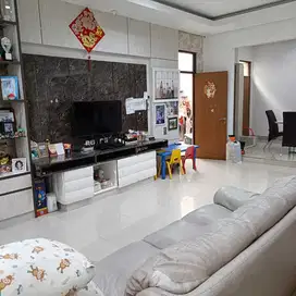 Dijual Rumah Siap Huni di Premier Mansion Pluit, Lokasi Strategis