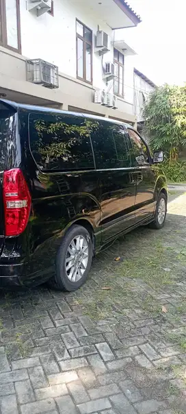 Hyundai H-1 2015 Bensin