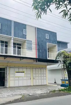 Di sewakan ruko 2 lantai lebar 7.5 meter di kota solo