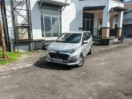 Pajak Panjang - DAIHATSU SIGRA 1.2 R BENSIN A/T 2018 SILVER