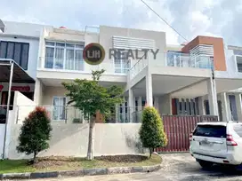 Dijual Rumah Mewah di Perumahan Lily Garden Batam