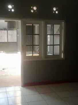 Rumah di lingkungan aman dlm komplek Jatihandap Cicaheum