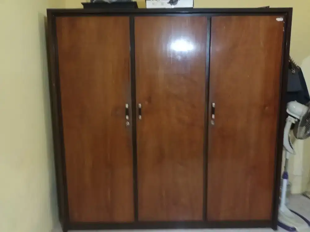 Lemari jati asli 3 pintu