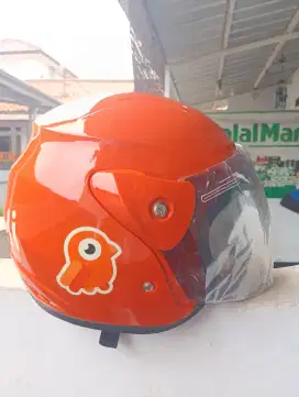 Helm oranye menyala meletup