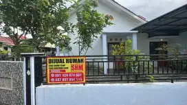 Rumah Pojok tengah Kota di Persona Alam