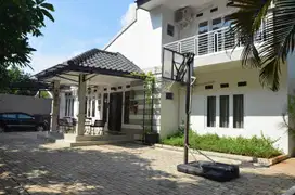 WTS / Dijual Rumah Siap Huni, Bagus, dan Luas di Nusa Loka, BSD City