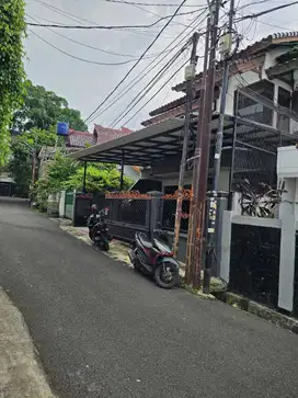 FOR RENT RUMAH SIAP HUNI DI AREA SENOPATI KEBAYORAN BARU JAKARTA SELAT
