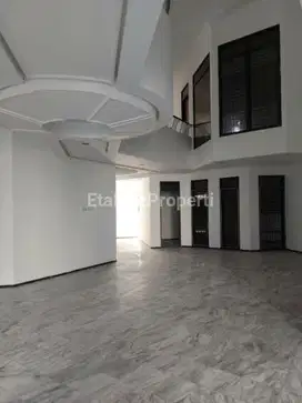 Disewakan rumah raya dharmahusada indah