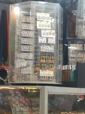 Display kerabu/anting anting