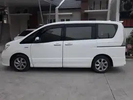 Nissan Serena HWS 2.0 matic th 2013 putih ori tgn 1 mulus sekali