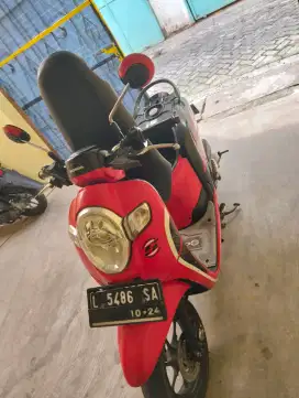 Scoopy merah 2019