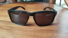 Kacamata Oakley Holbrook 
Made in USA