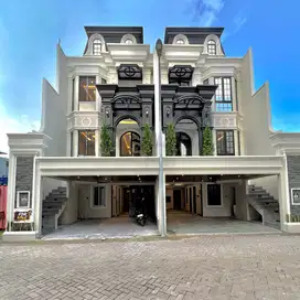 Jual rumah private pool siap huni di jagakarsa Jaksel