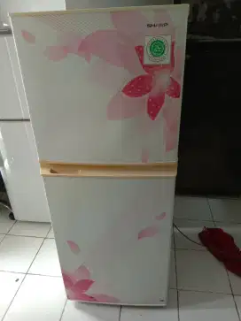 kulkas 2 pintu SHARP ori semua