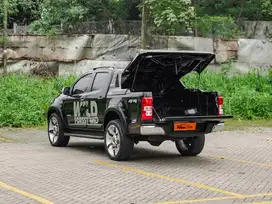 CHEVROLET COLORADO 2.8 4x4 AT SOLAR TAHUN 2019 WARNA HITAM