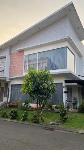 Dijual rumah hook di BELEVIUE kota wisata