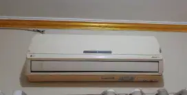 Jual AC second 1/2 pk merk LG