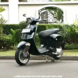 JUAL CEPAT VESPA SPRINT 3VIE 150 TAHUN 2014 RARE COLOUR