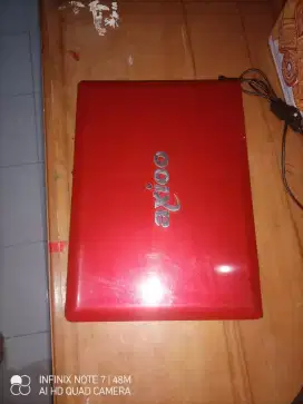 Lapto axioo  warna merah