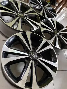 Velg Voxy R17 Alphard Camry Innova Rush Terios
