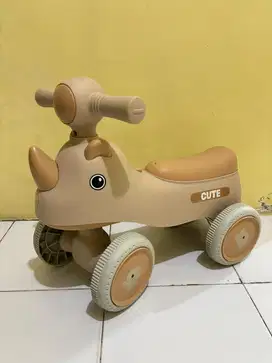 Kuda kudaan / motor / dorongan / mainan anak