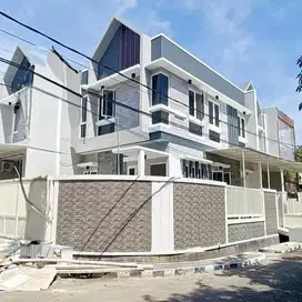 Rumah hook di Tenggilis Tengah, SHM, kampus Ubaya, MERR