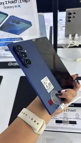 PRE-ORDER Samsung galaxy Z fold 7