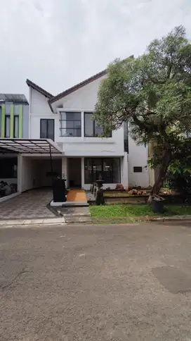 Jual Murah dan BU, Rumah Serenade Lake, Gading Serpong, Luas 180 m