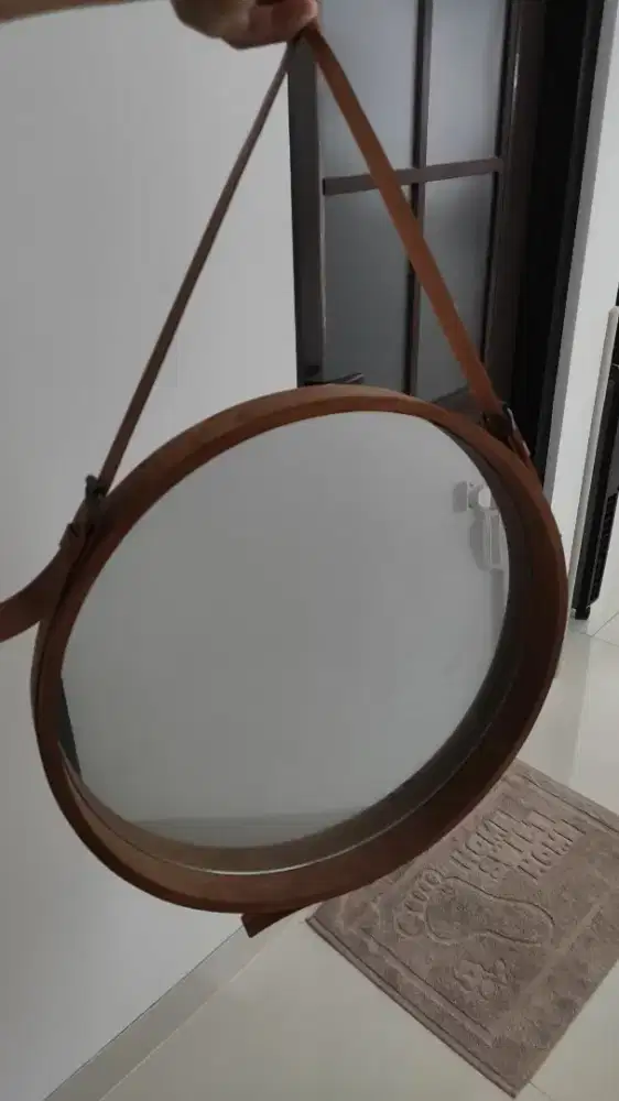 Cermin Gantung Bulat Kayu Jati