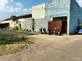 Bangunan Komersil area Pergudangan lokasi Trangsan Gatak Skh