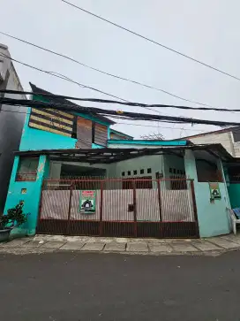 Dijual BU Rumah Strategis Di Jakarta Selatan