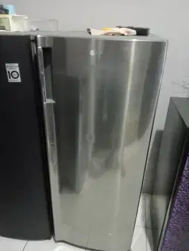 FREEZER LG 6 RAK