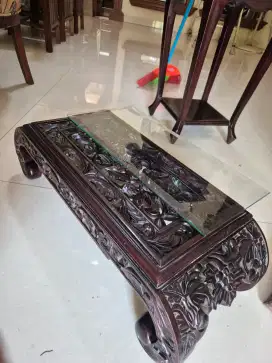 Meja kecil jati