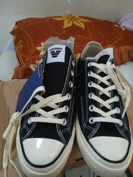Sepatu ventela back to 70's Low