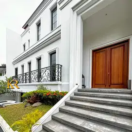 Rumah Senopati Area Kebayoran Baru, American Classic