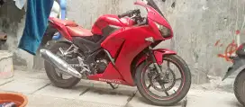 Dijual motor cbr tahun 150 surat2 lengkap pajak off