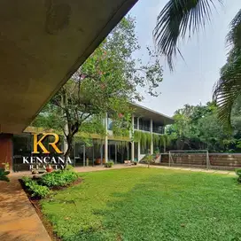 Pejaten Barat Rumah Cantik Design Resort Lingkungan Asri