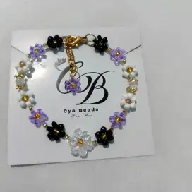 Aksesoris gelang manik