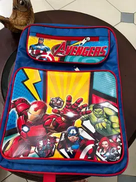 Tas sekolah anak laki laki