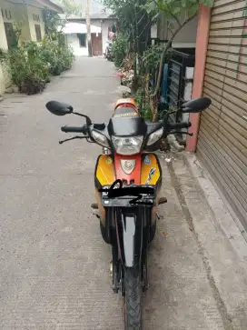 YAMAHA FIZR 2003