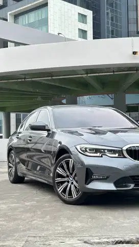 LOW KM BMW 320i Sport 2022