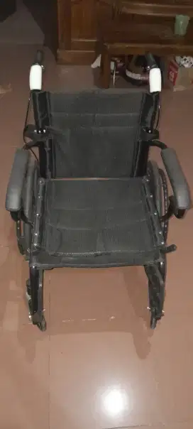 KURSI RODA BEKAS MASIH LAYAK PAKAI