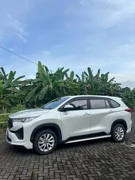 Mobil Kijang Innova 2.0 Zenix V HV Modellista Hybrid-AT 2023